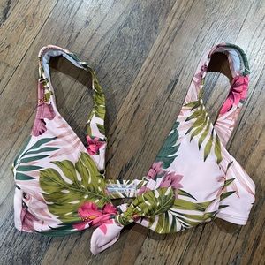 Target size small swimsuit with adjustable straps